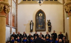 Pasyjna zaduma na Zamku Piastowskim. Koncert ch&oacute;ru z Krzyżanowic (10)