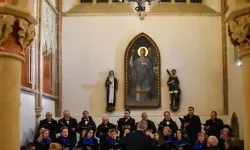 Pasyjna zaduma na Zamku Piastowskim. Koncert ch&oacute;ru z Krzyżanowic (10)