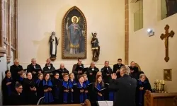 Pasyjna zaduma na Zamku Piastowskim. Koncert ch&oacute;ru z Krzyżanowic (1)