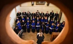 Pasyjna zaduma na Zamku Piastowskim. Koncert ch&oacute;ru z Krzyżanowic (3)