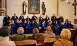 Pasyjna zaduma na Zamku Piastowskim. Koncert ch&oacute;ru z Krzyżanowic (8)