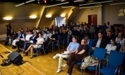 Muzyczne powitanie wiosny na Zamku Piastowskim &ndash; koncert uczni&oacute;w Ogniska Muzycznego Fulnart (8)