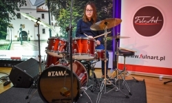 Muzyczne powitanie wiosny na Zamku Piastowskim &ndash; koncert uczni&oacute;w Ogniska Muzycznego Fulnart (18)