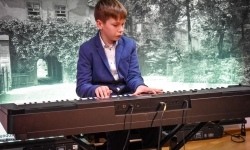 Muzyczne powitanie wiosny na Zamku Piastowskim &ndash; koncert uczni&oacute;w Ogniska Muzycznego Fulnart (8)