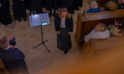 Pieśni wielkopostne w kaplicy zamkowej. Owacje na stojąco dla scholi &bdquo;Od Serca&rdquo; (17)