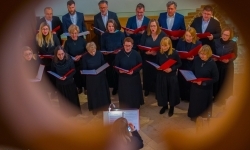 Pieśni wielkopostne w kaplicy zamkowej. Owacje na stojąco dla scholi &bdquo;Od Serca&rdquo; (5)