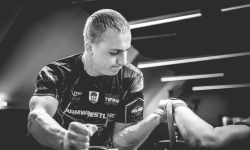 Zamek Piastowski gościł XXVI Mistrzostwa Polski w Armwrestlingu (1)