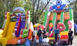 Ponad 200 dzieci na pikniku z okazji Dnia Flagi! (16)