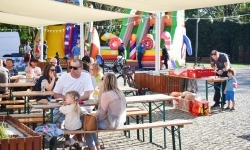Ponad 200 dzieci na pikniku z okazji Dnia Flagi! (6)