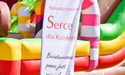 Ponad 200 dzieci na pikniku z okazji Dnia Flagi! (7)