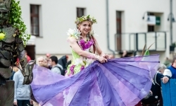 Szczudlarze i smok z grupy STEAM SHOW z Białorusi (6)