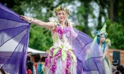 Szczudlarze i smok z grupy STEAM SHOW z Białorusi (19)