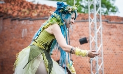 Szczudlarze i smok z grupy STEAM SHOW z Białorusi (9)