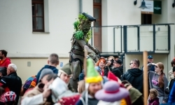 Szczudlarze i smok z grupy STEAM SHOW z Białorusi (9)