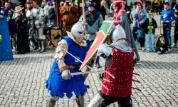 Walki rycerskie na Zamku Piastowskim (11)