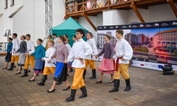 Wyjątkowe wydarzenie teatralne na scenie Zamku Piastowskiego w Raciborzu (15)