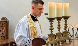 Spotkanie autorskie z księdzem Przemysławem Pawlakiem (14)