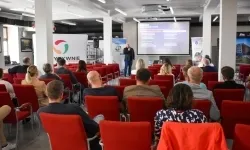 Konferencja &bdquo;Biznes 2.0: Era Sztucznej Inteligencji&rdquo; za nami (8)