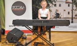 Muzyczny bukiet dla mam na Zamku Piastowskim w Raciborzu (11)