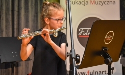 Muzyczny bukiet dla mam na Zamku Piastowskim w Raciborzu (8)