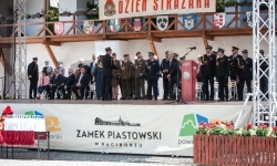 Strażacy Powiatu Raciborskiego świętowali na dziedzińcu Zamku Piastowskiego w Raciborzu (11)