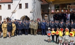 Strażacy Powiatu Raciborskiego świętowali na dziedzińcu Zamku Piastowskiego w Raciborzu (16)
