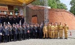 Strażacy Powiatu Raciborskiego świętowali na dziedzińcu Zamku Piastowskiego w Raciborzu (18)