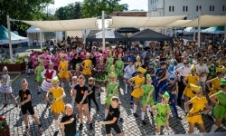 Zamek Piastowski w Raciborzu w sobotę 30 maja zamienił się w prawdziwe kr&oacute;lestwo mażoretek (3)