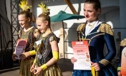 Zamek Piastowski w Raciborzu w sobotę 30 maja zamienił się w prawdziwe kr&oacute;lestwo mażoretek (8)