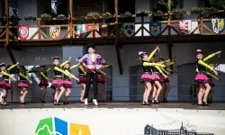Zamek Piastowski w Raciborzu w sobotę 30 maja zamienił się w prawdziwe kr&oacute;lestwo mażoretek (15)
