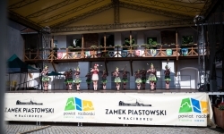 Zamek Piastowski w Raciborzu w sobotę 30 maja zamienił się w prawdziwe kr&oacute;lestwo mażoretek (2)
