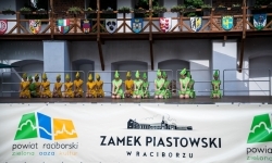 Zamek Piastowski w Raciborzu w sobotę 30 maja zamienił się w prawdziwe kr&oacute;lestwo mażoretek (3)