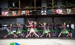 Zamek Piastowski w Raciborzu w sobotę 30 maja zamienił się w prawdziwe kr&oacute;lestwo mażoretek (5)