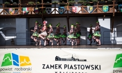 Zamek Piastowski w Raciborzu w sobotę 30 maja zamienił się w prawdziwe kr&oacute;lestwo mażoretek (15)