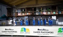 Zamek Piastowski w Raciborzu w sobotę 30 maja zamienił się w prawdziwe kr&oacute;lestwo mażoretek (6)