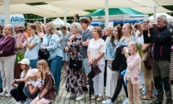 Pokazy wokalno-taneczne w wykonaniu wychowank&oacute;w Powiatowego Domu Kultury w Raciborzu (1)