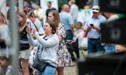 Pokazy wokalno-taneczne w wykonaniu wychowank&oacute;w Powiatowego Domu Kultury w Raciborzu (6)