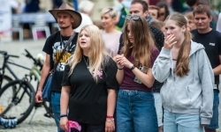 Pokazy wokalno-taneczne w wykonaniu wychowank&oacute;w Powiatowego Domu Kultury w Raciborzu (8)
