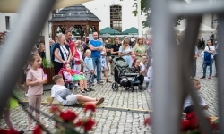 Pokazy wokalno-taneczne w wykonaniu wychowank&oacute;w Powiatowego Domu Kultury w Raciborzu (4)