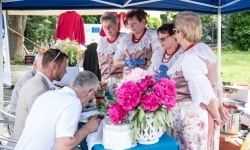 Regionalny etap konkursu kulinarnego &bdquo;Polska smakuje&rdquo; na dziedzińcu Zamku Piastowskiego w Raciborzu (15)