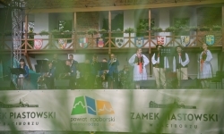 Regionalny etap konkursu kulinarnego &bdquo;Polska smakuje&rdquo; na dziedzińcu Zamku Piastowskiego w Raciborzu (19)