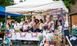 Regionalny etap konkursu kulinarnego &bdquo;Polska smakuje&rdquo; na dziedzińcu Zamku Piastowskiego w Raciborzu (10)
