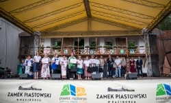 Regionalny etap konkursu kulinarnego &bdquo;Polska smakuje&rdquo; na dziedzińcu Zamku Piastowskiego w Raciborzu (19)