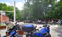 Zlot motocykli XX wieku na dziedzińcu Zamku Piastowskiego (2)