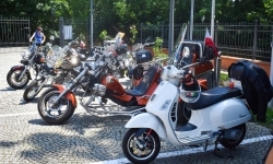 Zlot motocykli XX wieku na dziedzińcu Zamku Piastowskiego (3)