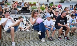 Wakacyjne atrakcje na zamkowym dziedzińcu przyciągnęły tłumy (4)