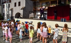 Wakacyjne atrakcje na zamkowym dziedzińcu przyciągnęły tłumy (12)