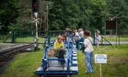 Nocny przejazd kolejką do Stod&oacute;ł, historia Rud, koncert w starej wagonowni i wyjątkowa atmosfera (8)