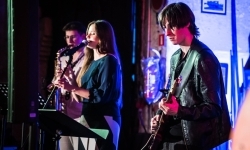 Nocny przejazd kolejką do Stod&oacute;ł, historia Rud, koncert w starej wagonowni i wyjątkowa atmosfera (12)