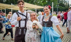 Dożynki Chmielne na zamkowym dziedzińcu za nami (7)